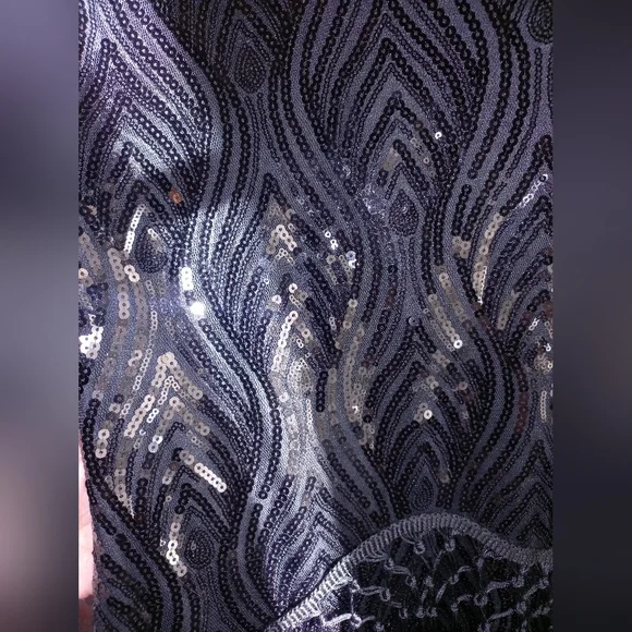 Black dress - Picture 2 of 5